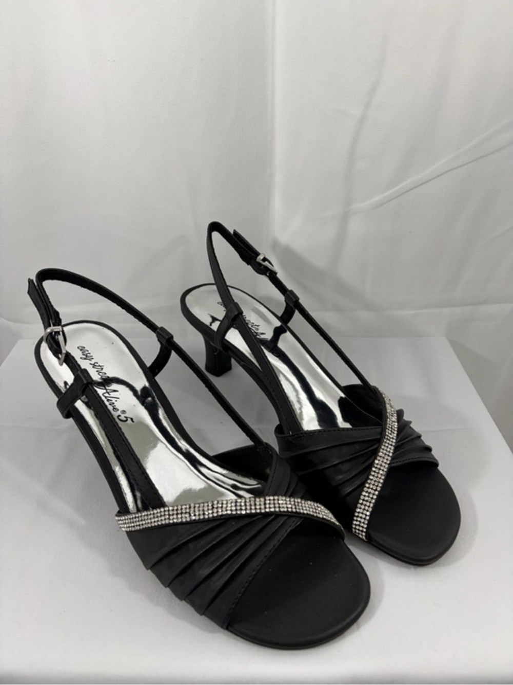 NWT Easy Street Women’s Size 8 Elegant Black Slingback Heels with Rhinestone